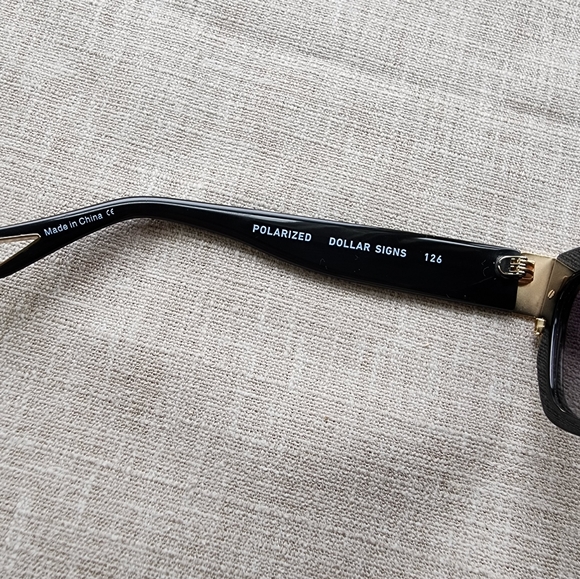 Quay Polarized Dollar Sign Sunnies - Black - Picture 6 of 8